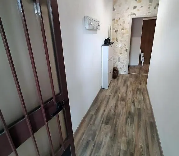 Modern By Sea 아파트 우마그